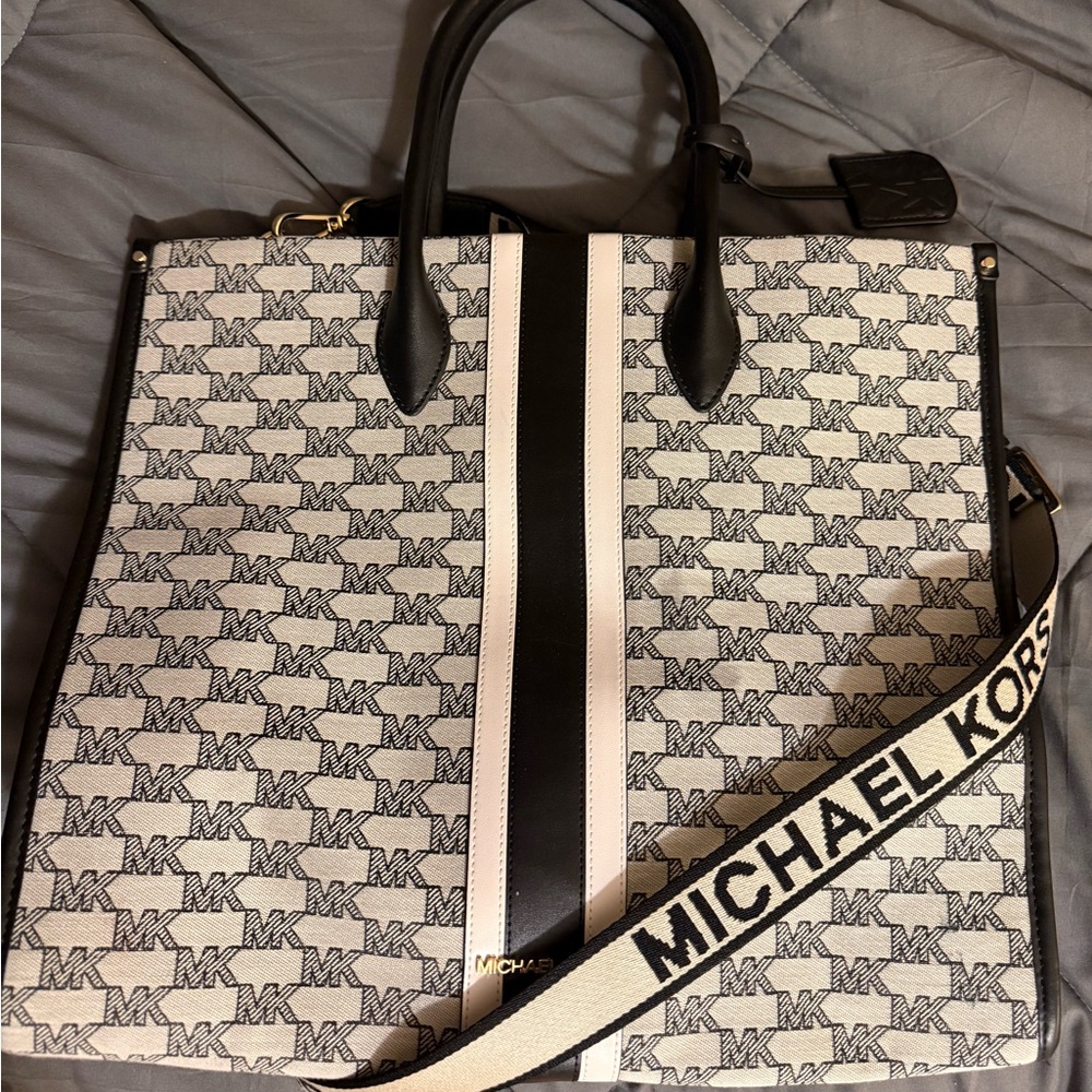 Michael Kors Monogram Black and White Mirella Bag Large